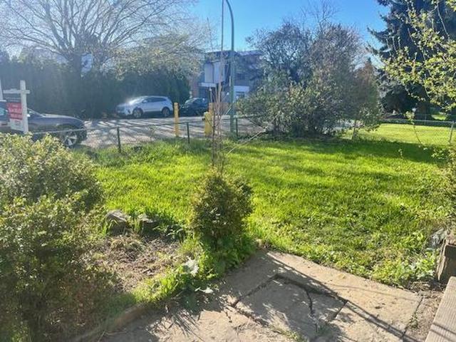2166 Aberdeen Street, Kelowna, BC, V1Y 2T4 house for sale | Listing ID 10373 | Royal LePage