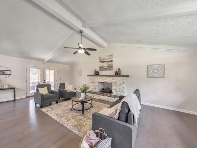 2160 Groover Road