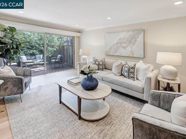 2161 Ptarmigan Dr 1