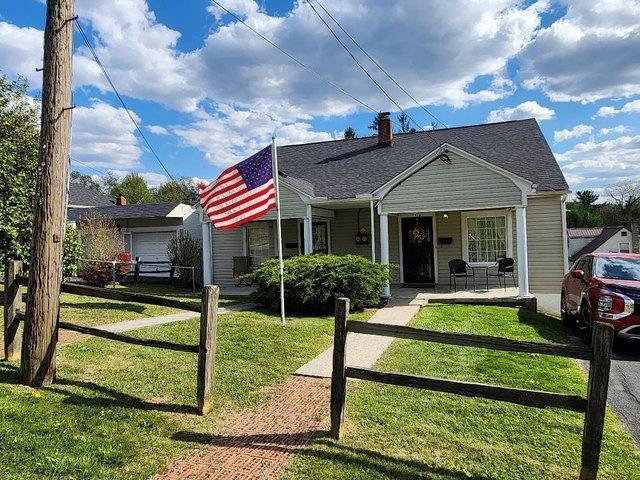 216/218 Ellison Ave, Beckley, WV 25801