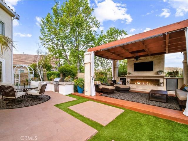 21634 Canyon Heights Cir, Saugus, CA 91390 | MLS #SR26072