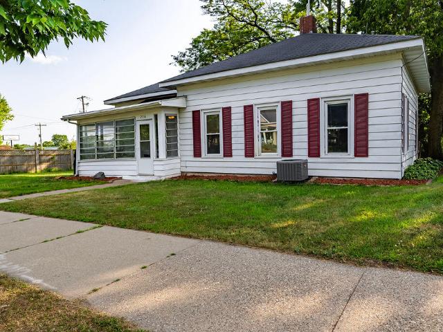 216 3rd S Ave