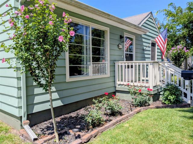 216 2nd Street