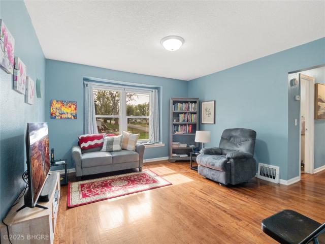 216 2nd Street SW