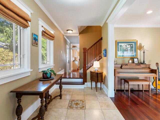 216 4th Street
