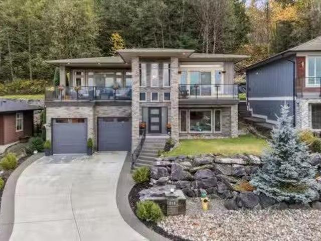 216 51075 Falls Court, Chilliwack, BC, V4Z 1K7 Single Family.