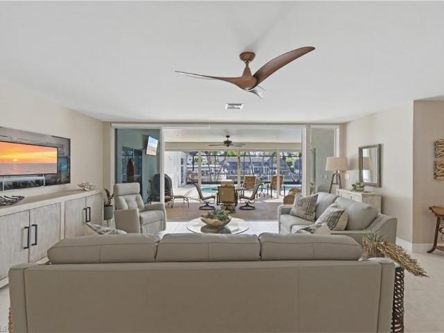 216 5th St W, Bonita Springs, US, FL