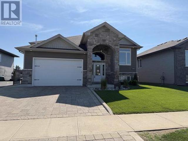 216 Cougar Cres, Thunder Bay, ON, P7C 0B2 house for sale | Listing ID TB2601 | Royal LePage