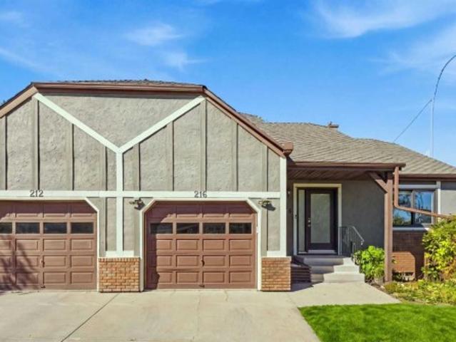 216 Coach Side Road Sw, Calgary, AB, T3H 2T3 townhouse for sale | Listing ID A2347 | Royal LePage