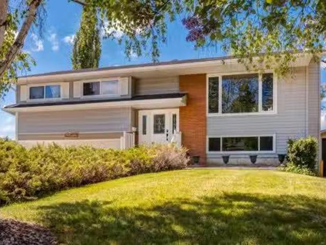 216 Cannington Place Sw, Calgary, AB, T2W 1Z8 house for sale.