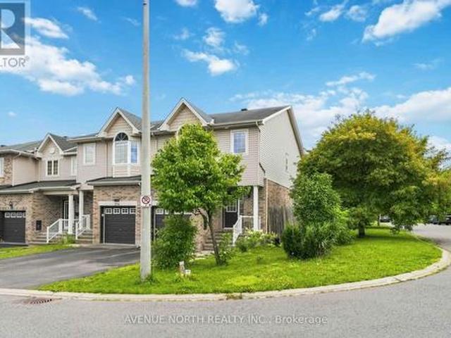 216 Cityview Crescent, Ottawa, ON, K4A 0T9 house for sale | Listing ID X13640 | Royal LePage