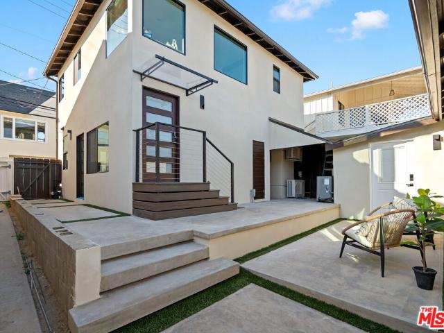 216 Cliff Drive