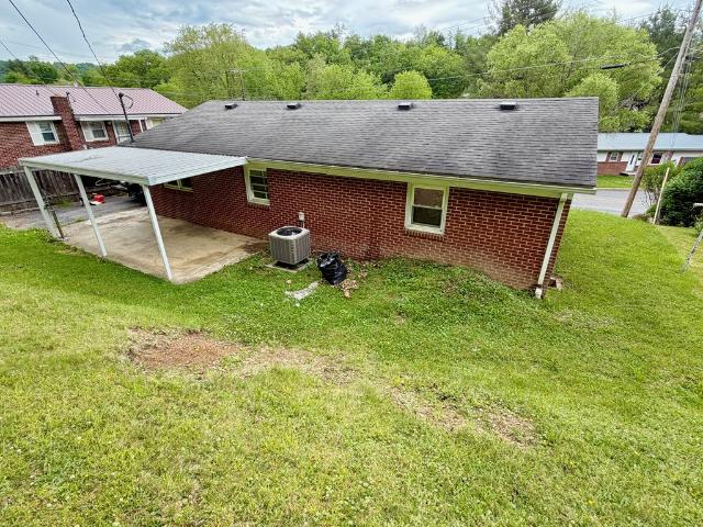 216 Burnette St
