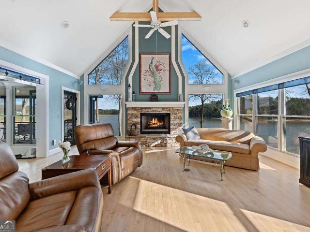 216 Burnell Lane