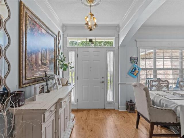 216 Glen Oaks Drive