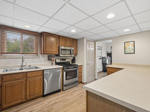 216 Douglass Way