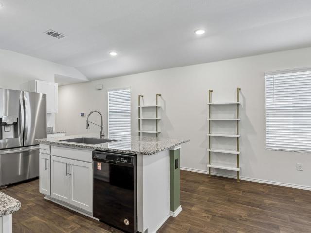 216 Dorchester Dr