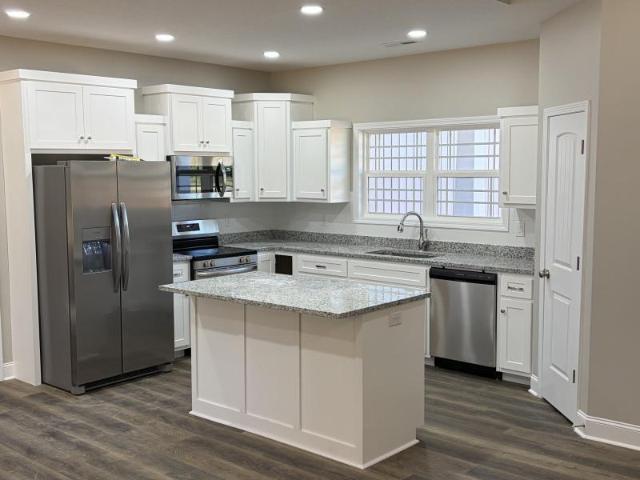216 Deerfield Circle