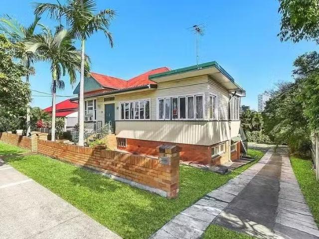 2/16 Elfin Street, East Brisbane, QLD 4169