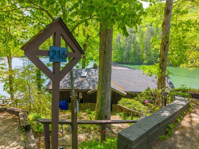 216 Forest Lakes