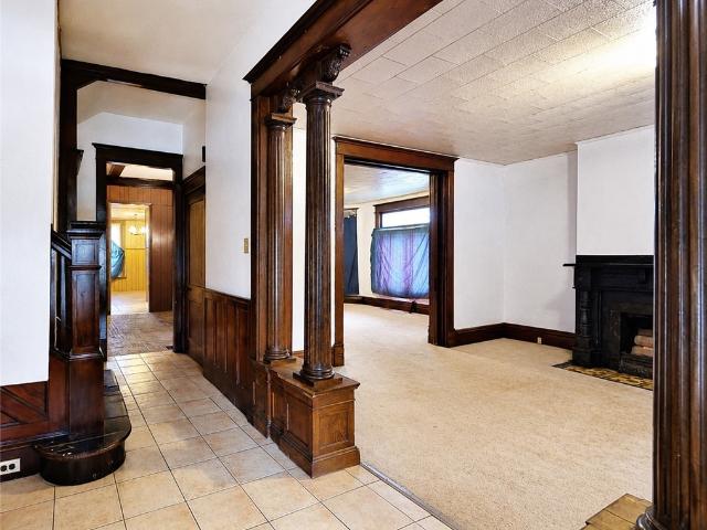 216 Fairview Ave