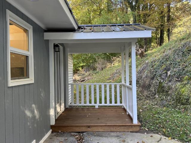 216 Fincastle Turnpike