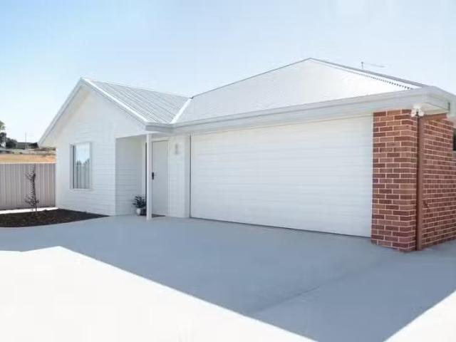 2/16 Jordan Place, DELORAINE, TAS 7304 Unit for Rent