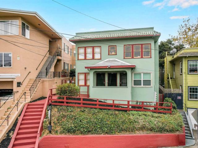 216 Oakland Ave