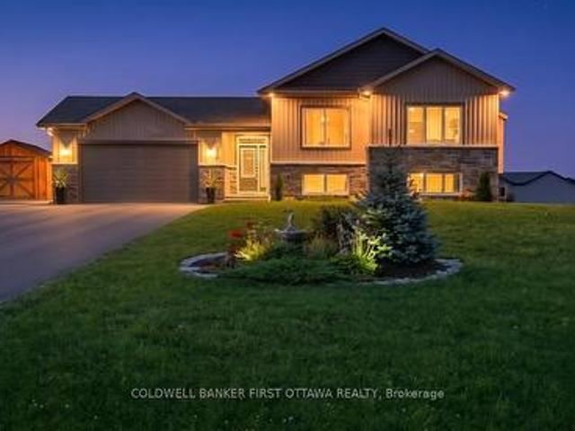 216 Owen Lucas Street, Mcnab/Braeside, ON, K7S 3G8 house for sale | Listing ID X13785 | Royal LePage