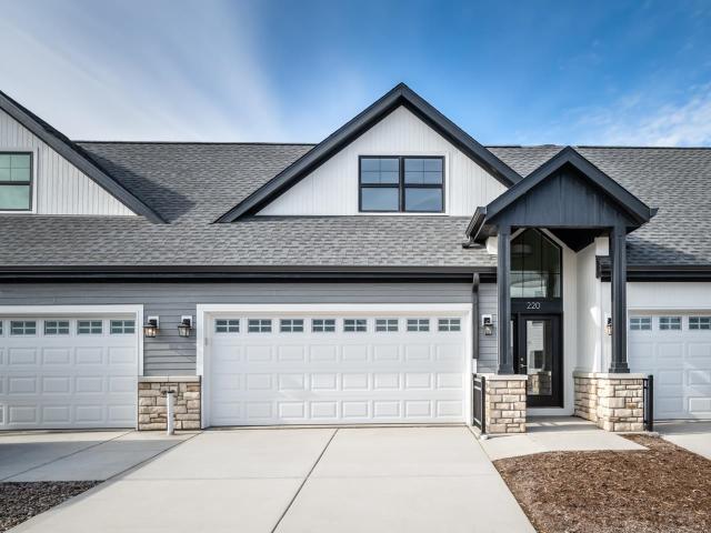 216 Lakeview Lane