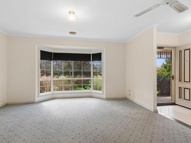 2/16 Mayfield Parade, Strathdale
