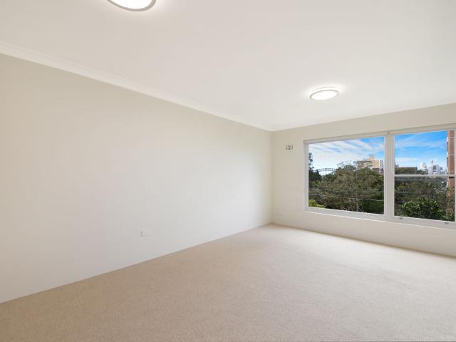 2/16 McKye Street, Waverton