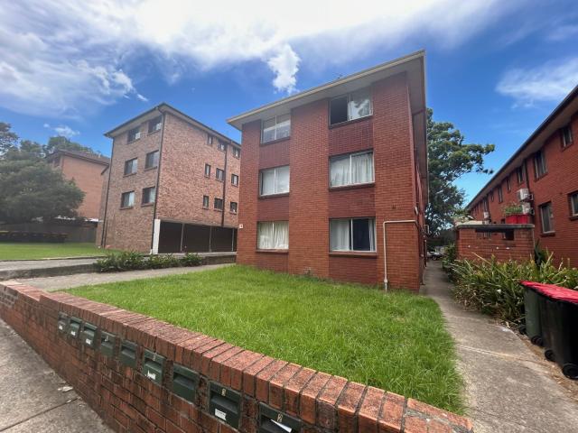 2/16 Nagle St, Liverpool