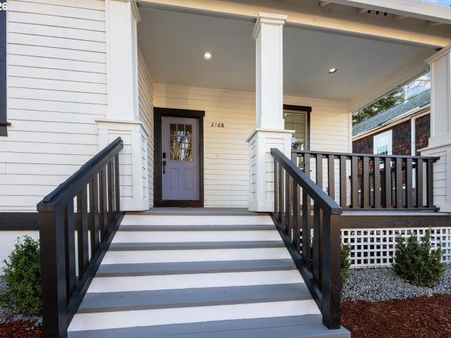 216 NE Tillamook St, Unit A, Portland, OR 97212 | MLS #516729
