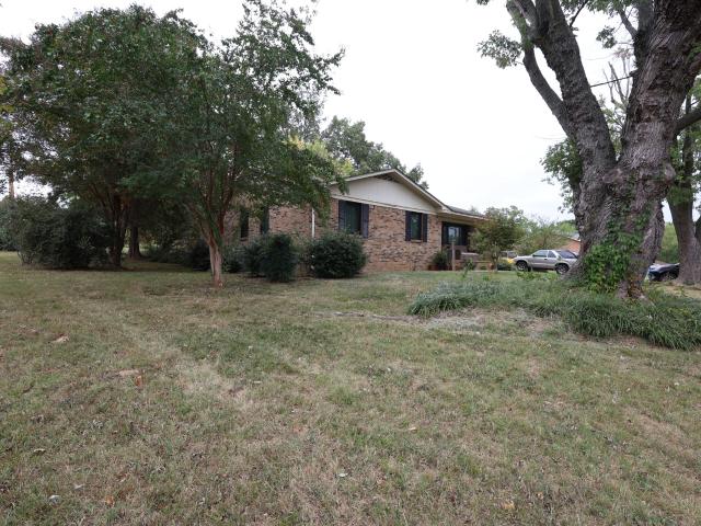 216 Staggs Dr