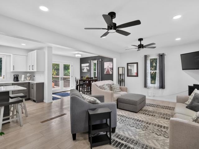 216 SW 39th Street