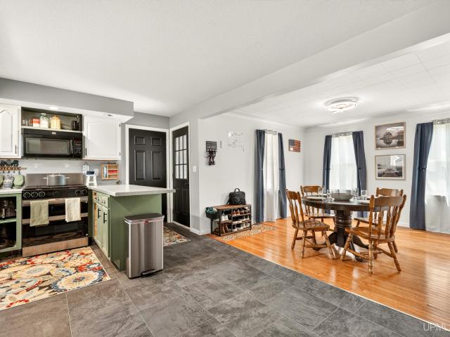 216 W Avenue B Street