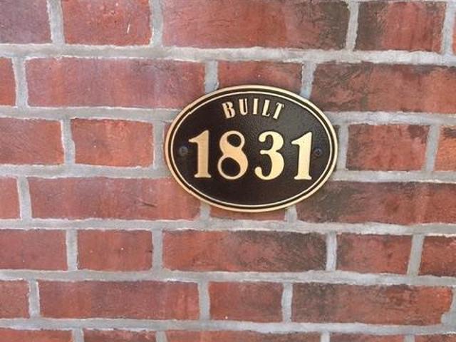 216 W Miner Street