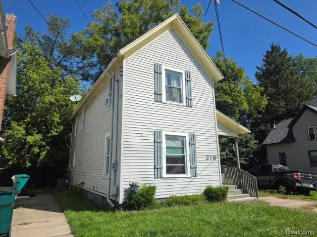 216 W Oakland Avenue