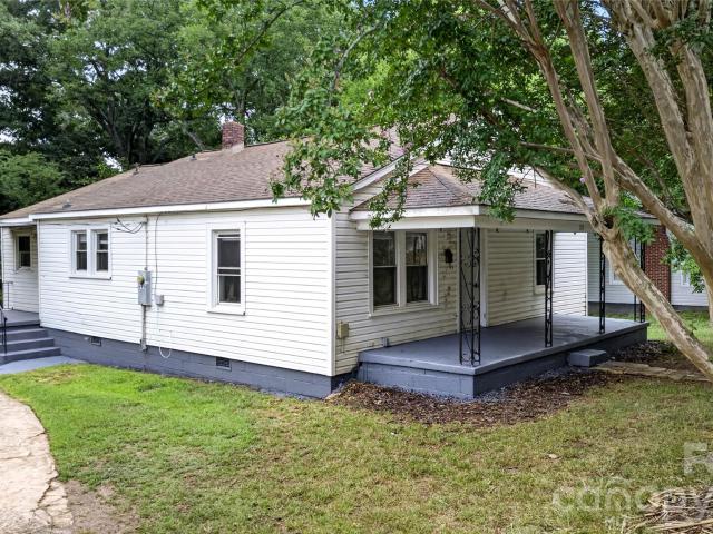 216 W Shannonhouse Street