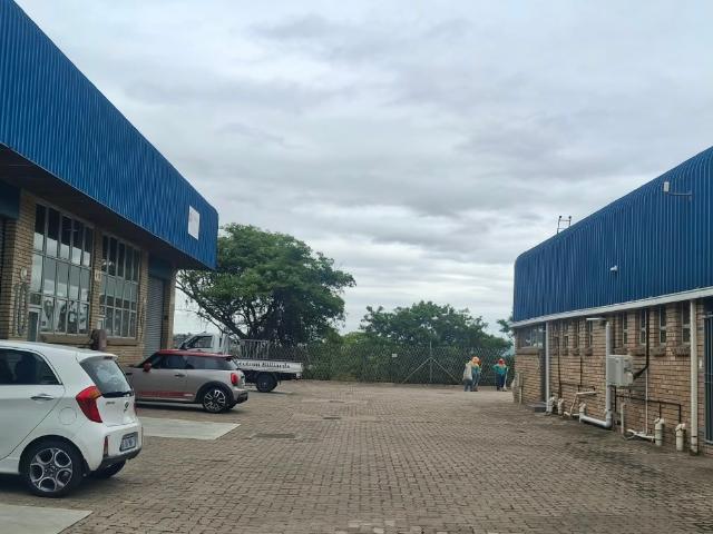 216sqm Mini factory / Warehouse in Glen Anil