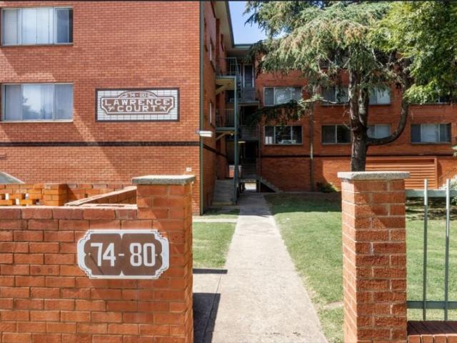 21/74 Collett Street, Queanbeyan