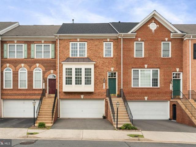 21757 Ladyslipper Square