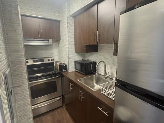 2175 Rue Crescent apartment — Montréal, QC 1 Bedroom 1 Bedroom