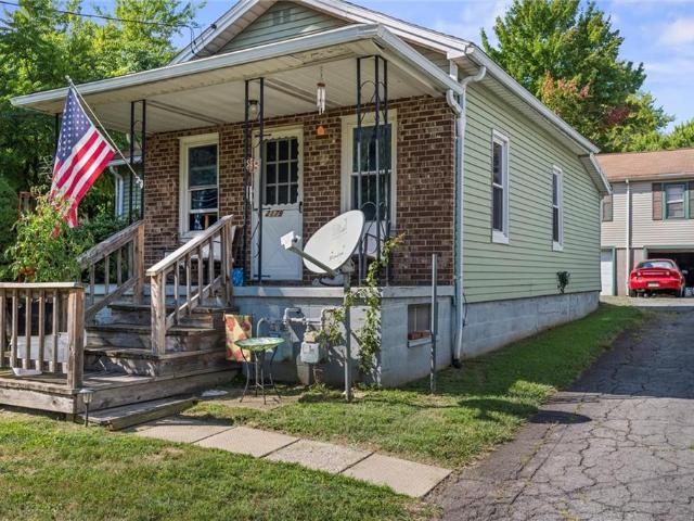 2179 Woodbine Dr, Hermitage, PA 16148 | MLS #1737