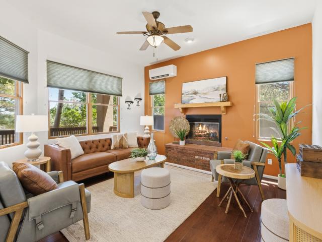 2172 Deer Trail