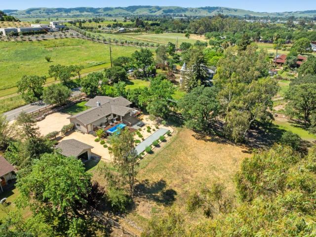 21730 Burndale Rd, Sonoma, CA 95476 | MLS #326011