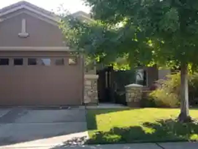 2173 Horseshoe Gln Cir, 3 beds, 2 full baths