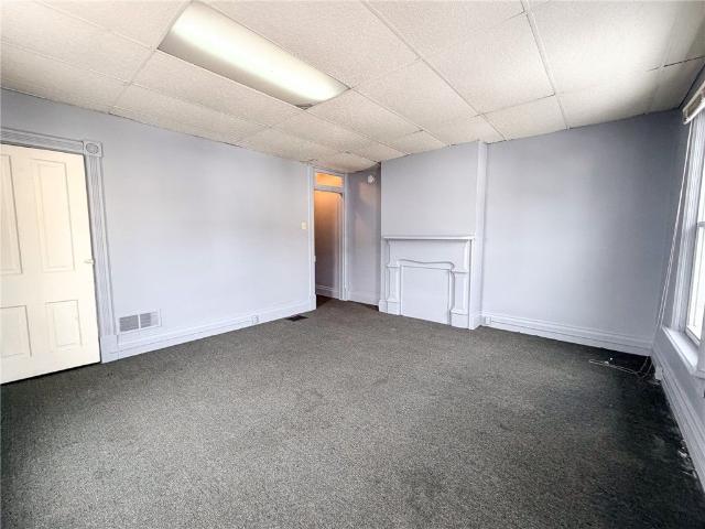 217 13th St Unit 2, Beaver Falls, US, PA
