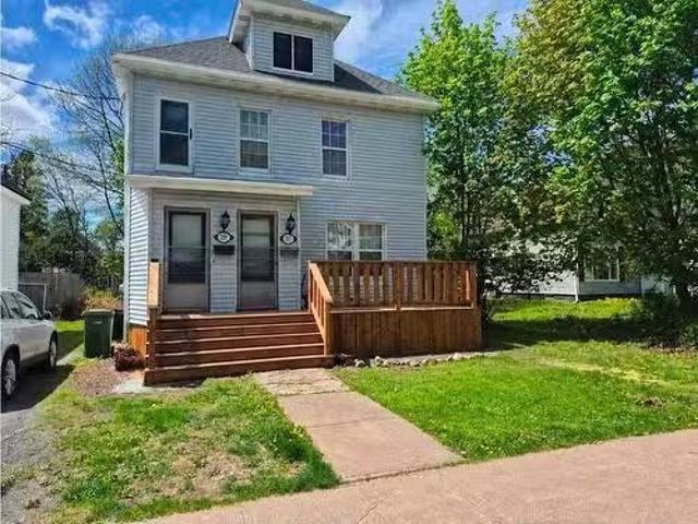 217 219 Albert Street, New Glasgow, NS, B2H 3V6 house for sa.